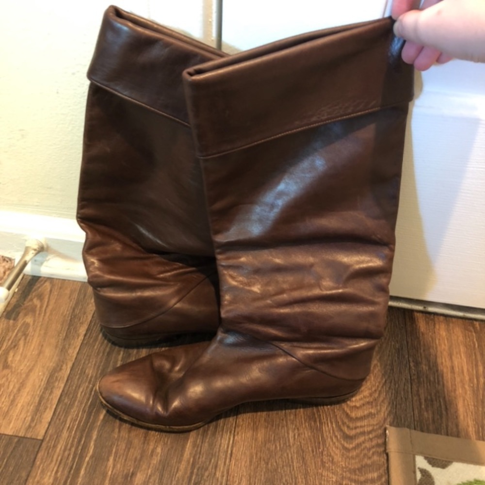 Vintage 100% brown leather boots